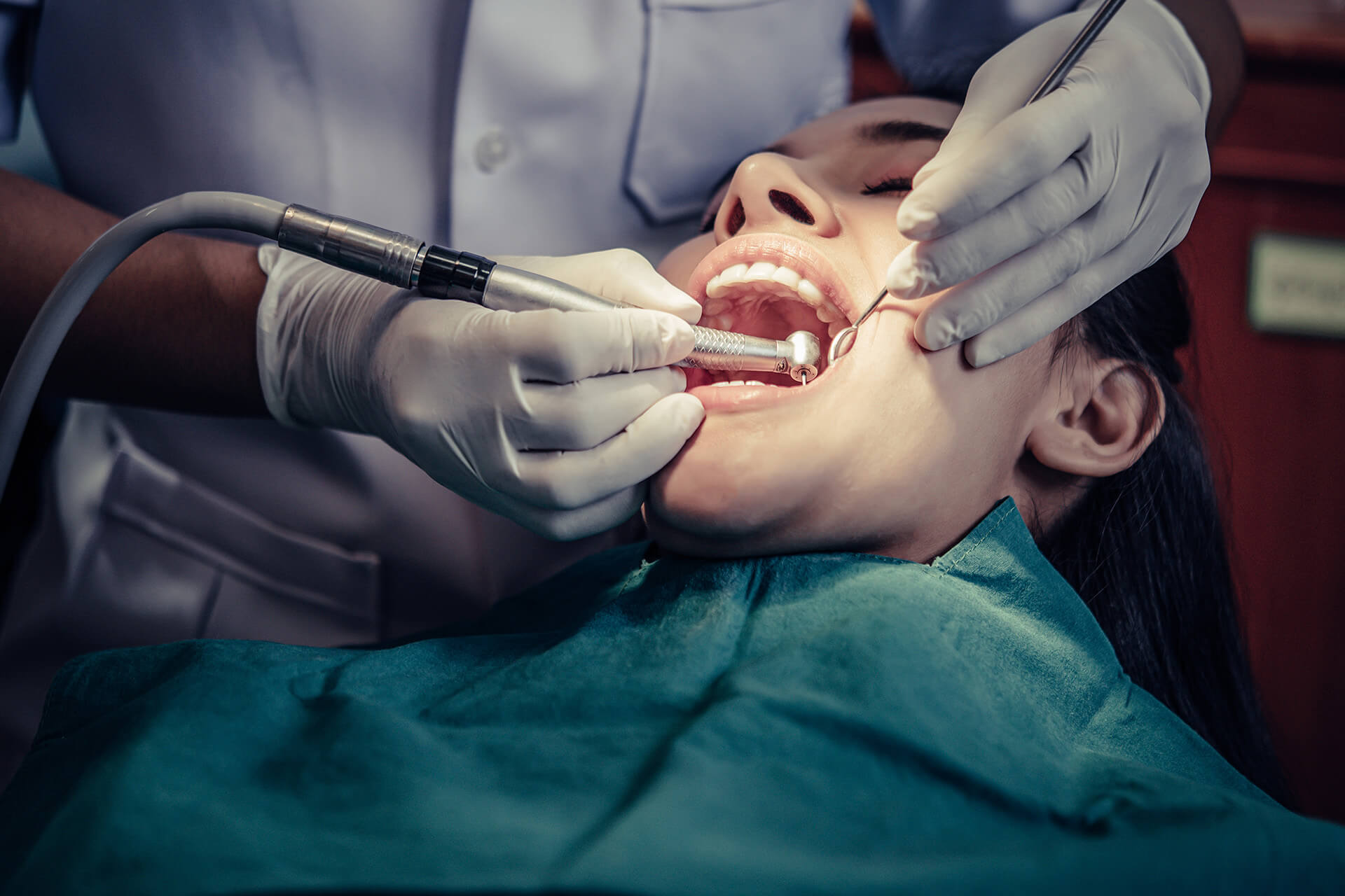 Tratamiento de endodoncia en Sector Dental, Campamento, Madrid